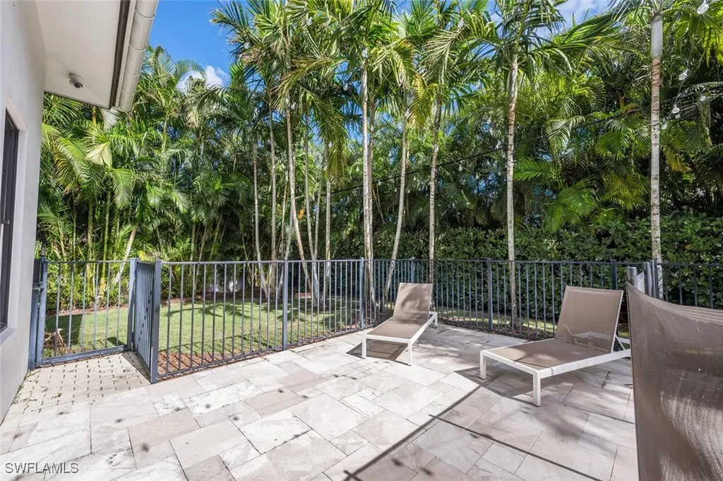 1844 Alamanda Drive Naples FL 34102