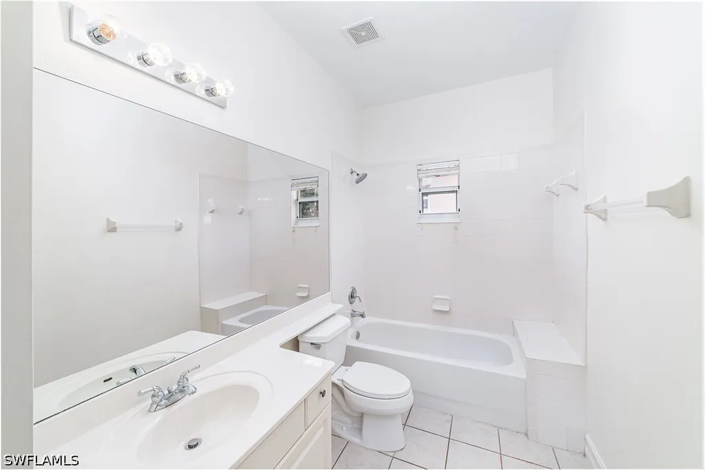 8092 Sanctuary Drive Naples FL 34104