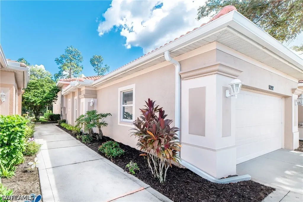 8092 Sanctuary Drive Naples FL 34104