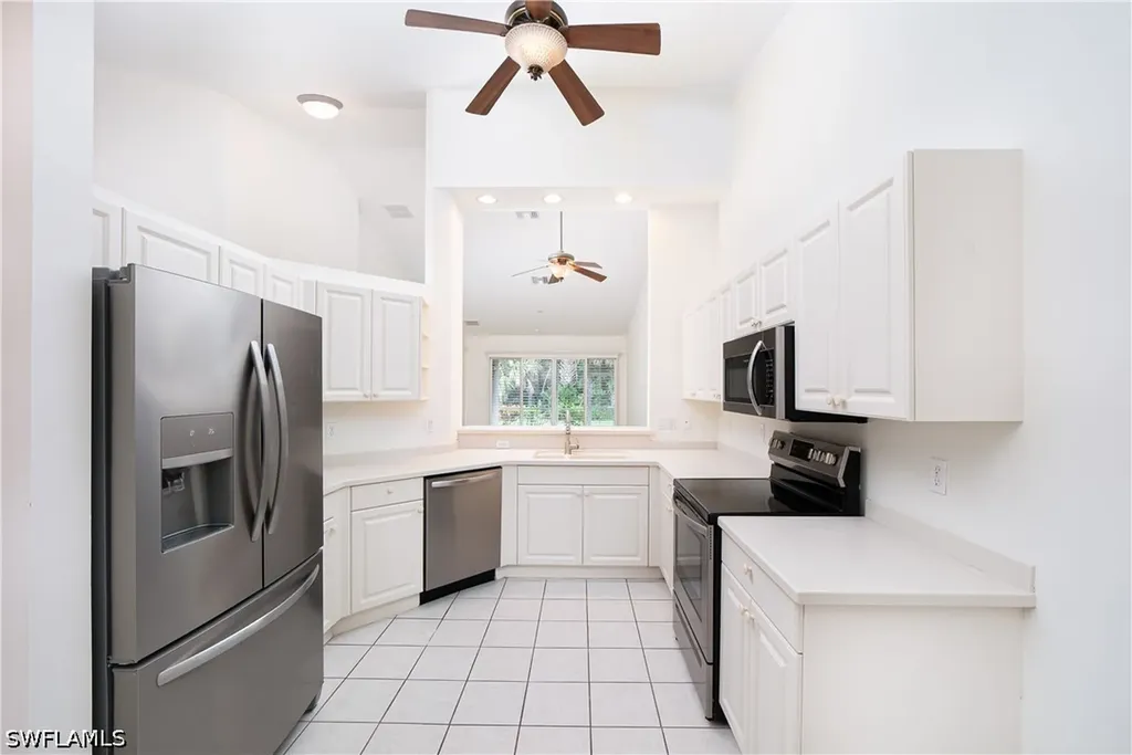 8092 Sanctuary Drive Naples FL 34104
