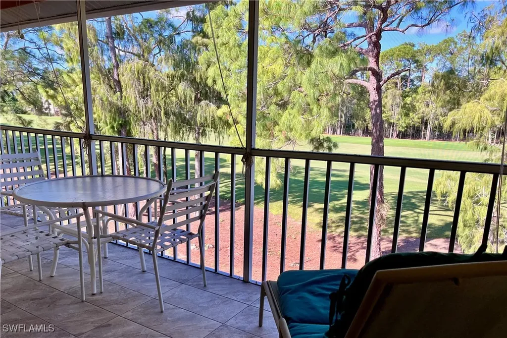 3685 Amberly Circle W Naples FL 34112