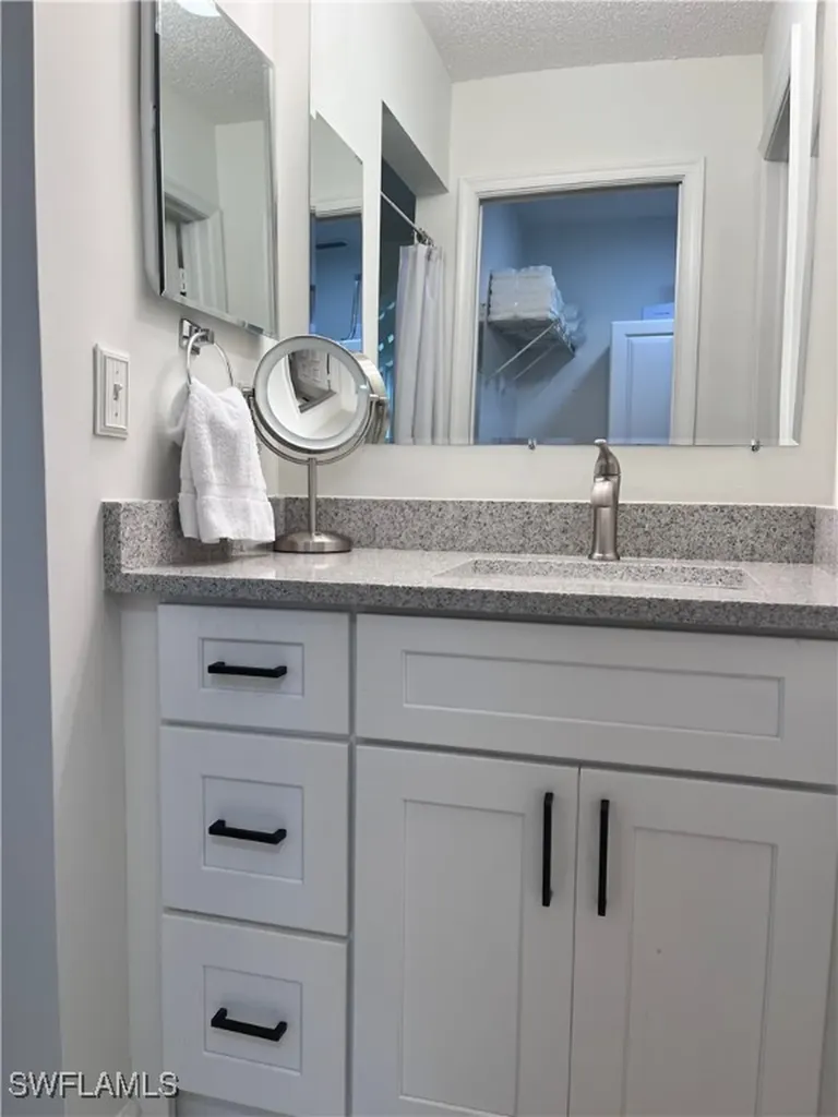3685 Amberly Circle W Naples FL 34112