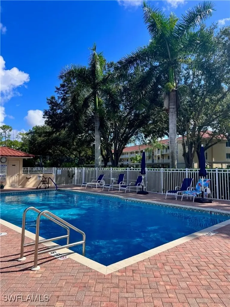 3685 Amberly Circle W Naples FL 34112