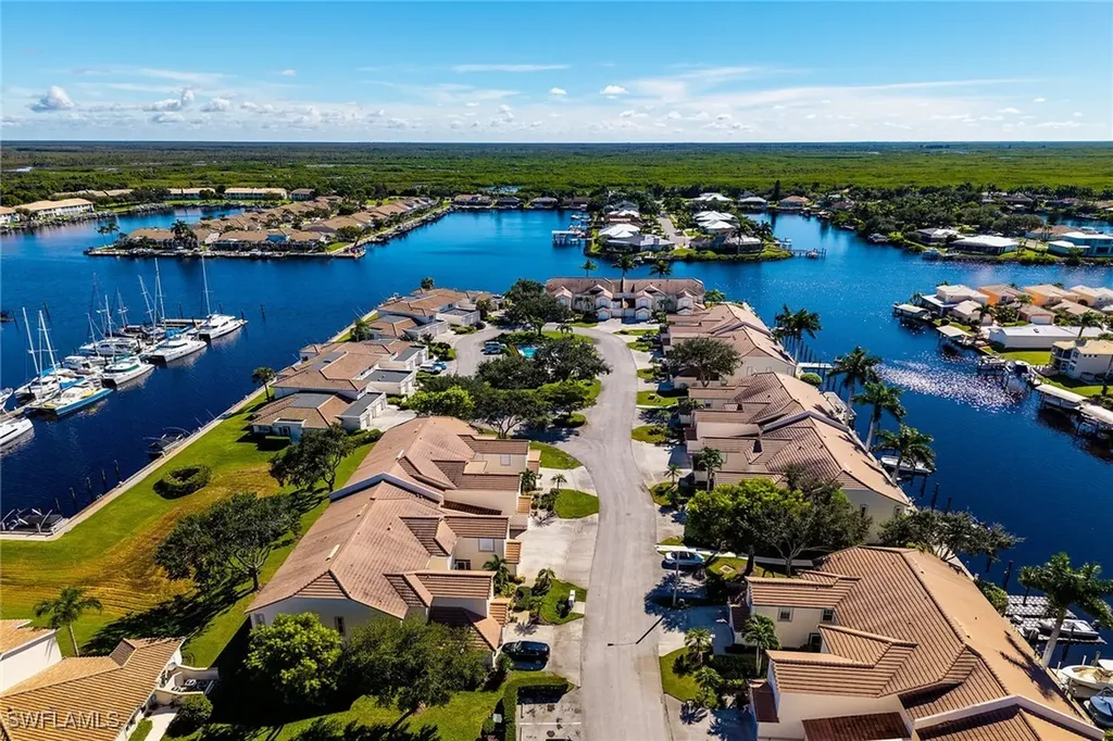 269 Sunrise Cay Naples FL 34114
