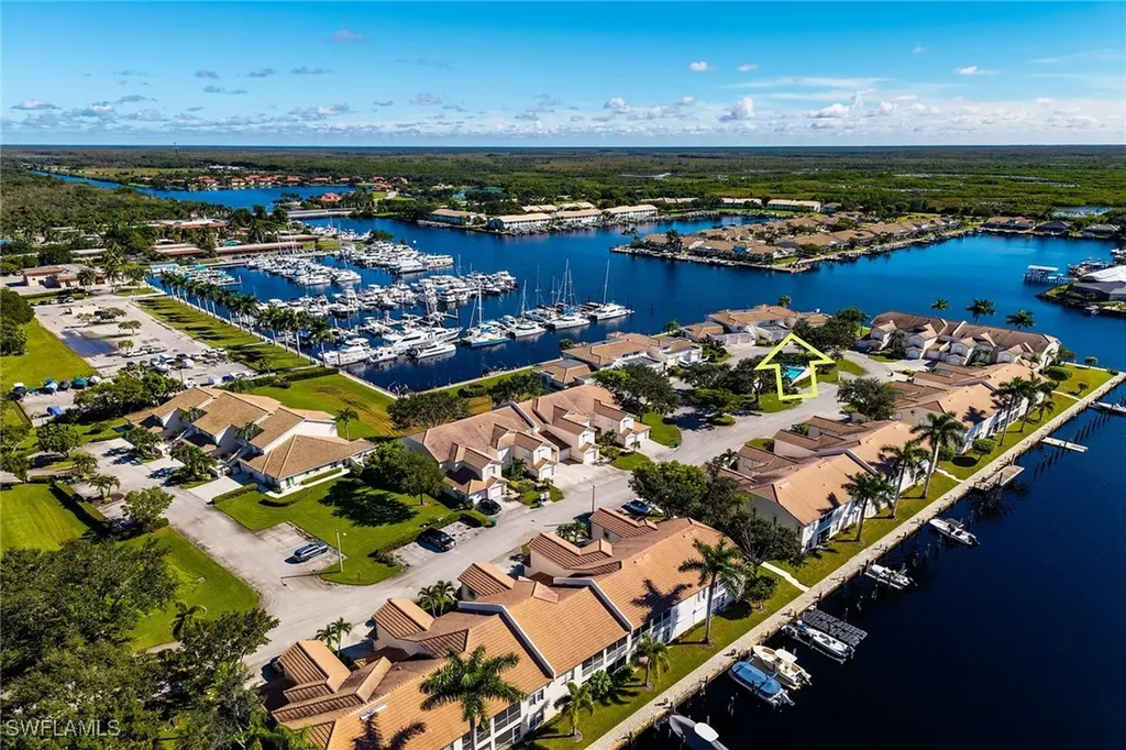 269 Sunrise Cay Naples FL 34114