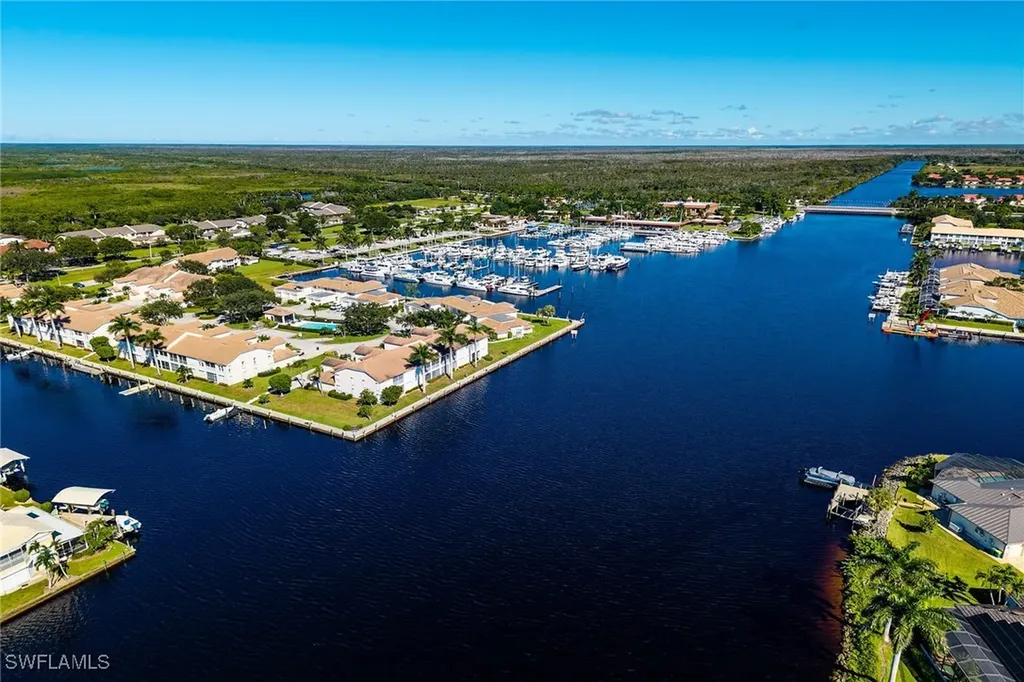 269 Sunrise Cay Naples FL 34114