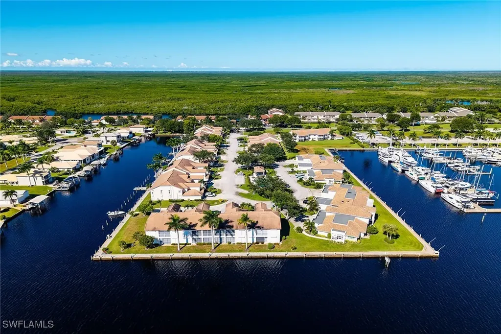 269 Sunrise Cay Naples FL 34114