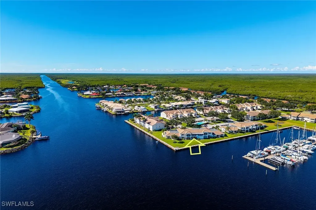 269 Sunrise Cay Naples FL 34114