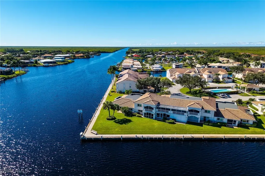 269 Sunrise Cay Naples FL 34114
