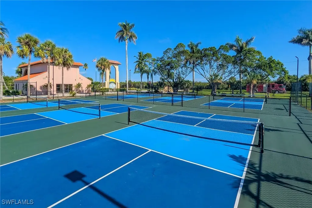 269 Sunrise Cay Naples FL 34114