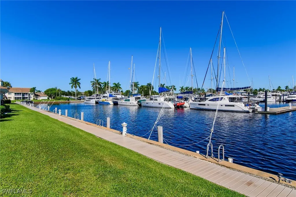 269 Sunrise Cay Naples FL 34114