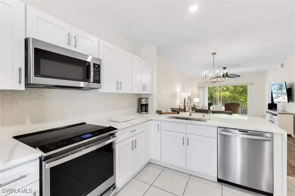 9185 Celeste Drive Naples FL 34113
