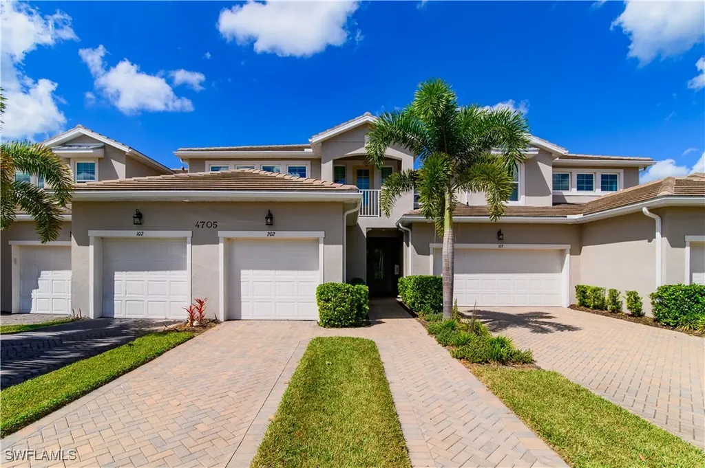 4705 Arboretum Circle Naples FL 34112