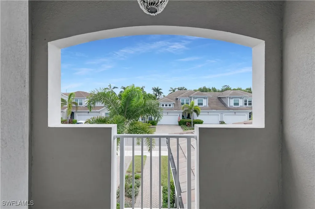 4705 Arboretum Circle Naples FL 34112