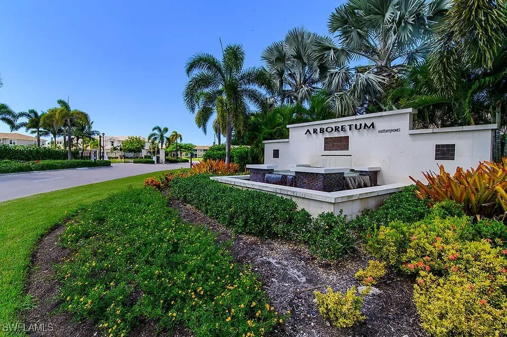4705 Arboretum Circle Naples FL 34112