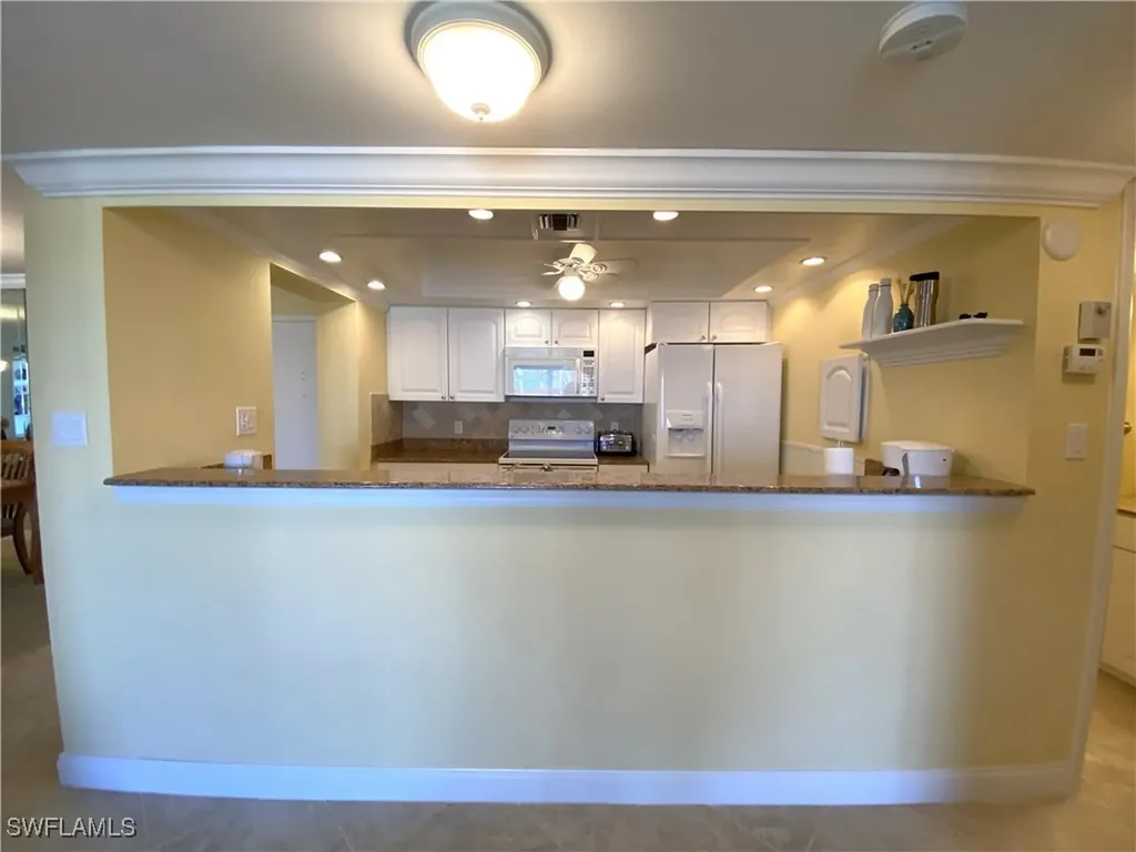 555 Park Shore Drive Naples FL 34103