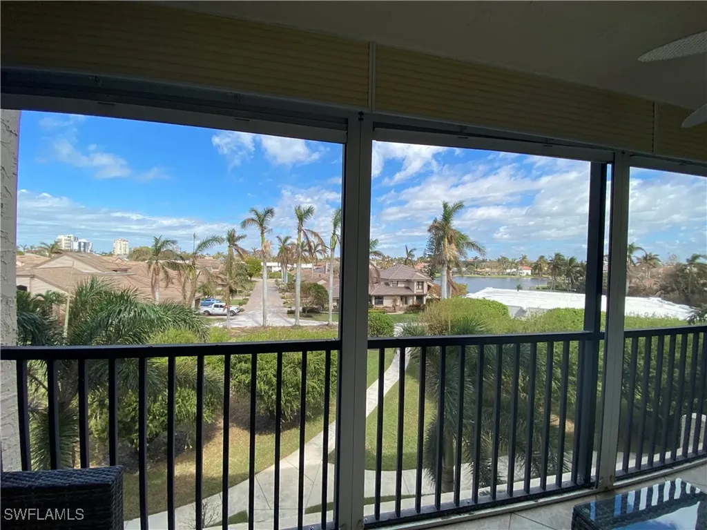 555 Park Shore Drive Naples FL 34103