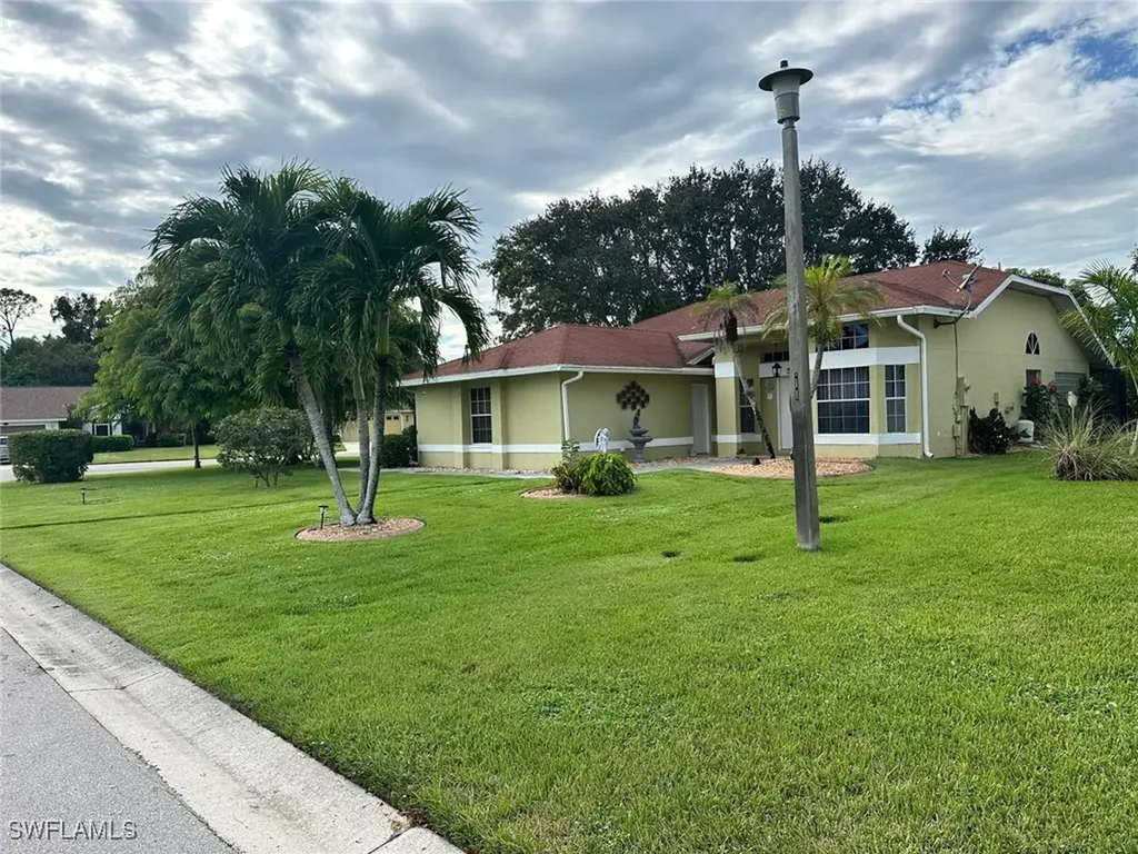 6631 Middlesex Place Naples FL 34104