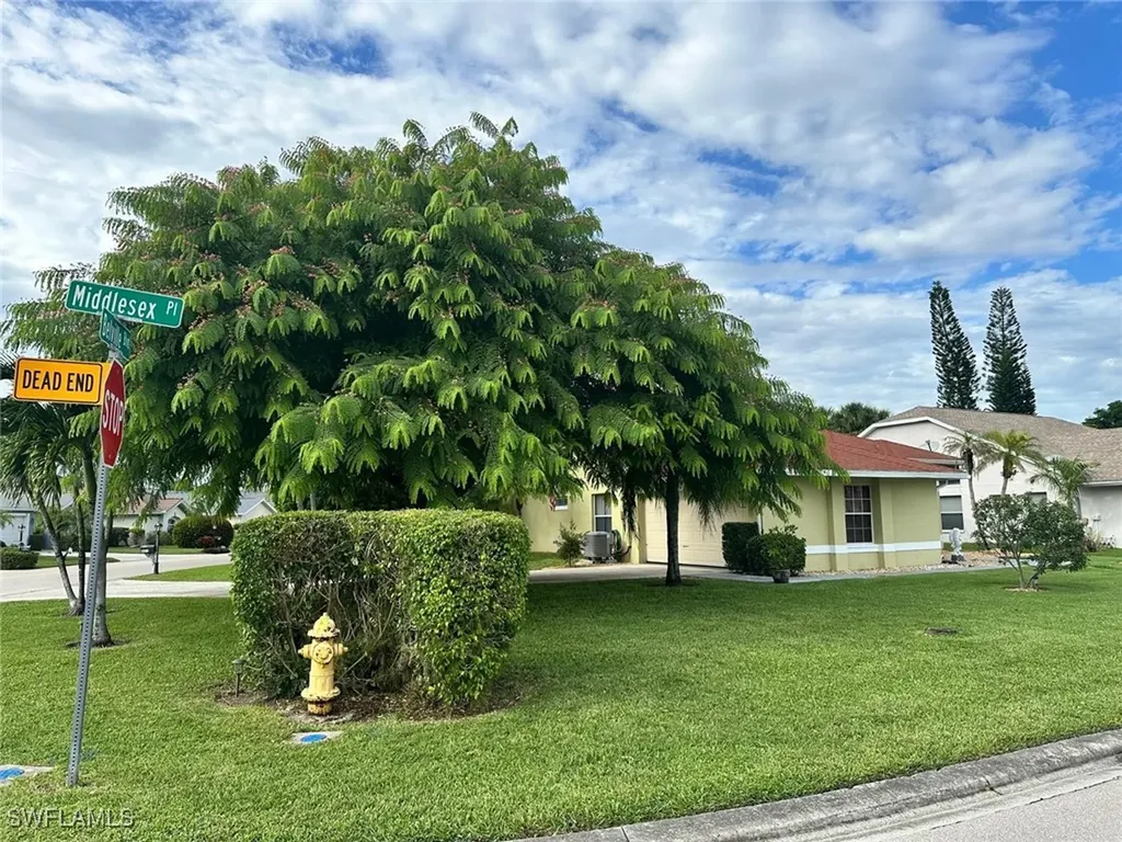 6631 Middlesex Place Naples FL 34104