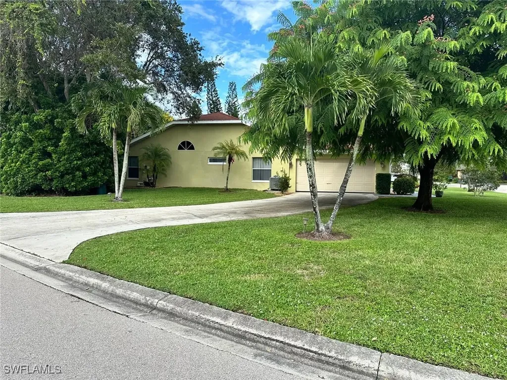 6631 Middlesex Place Naples FL 34104
