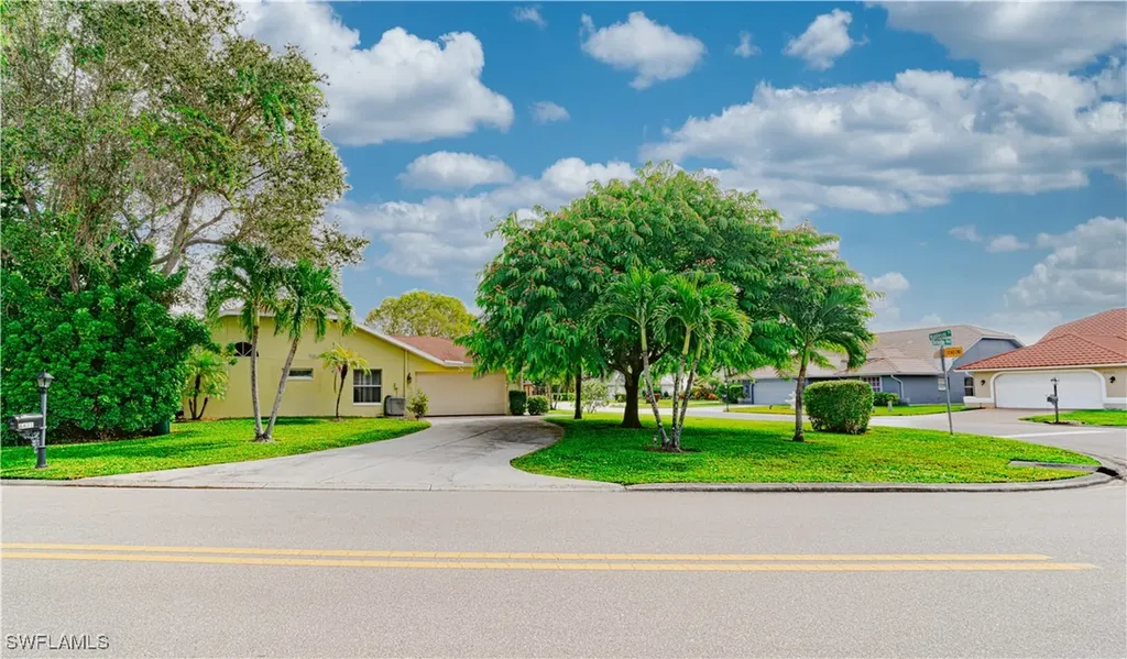 6631 Middlesex Place Naples FL 34104