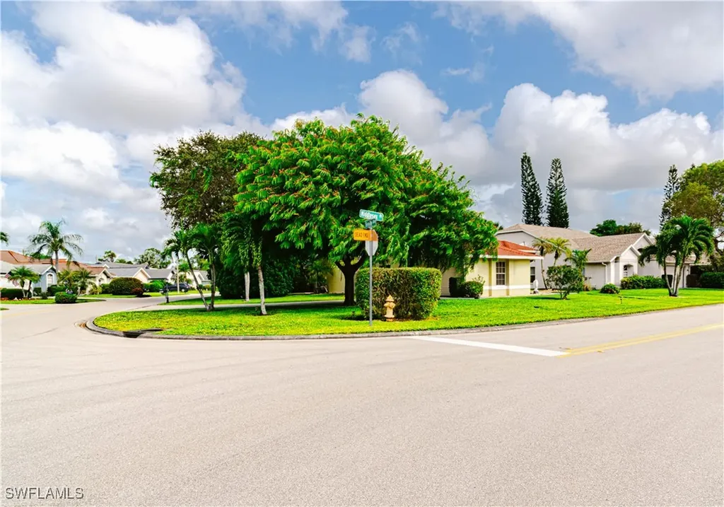 6631 Middlesex Place Naples FL 34104