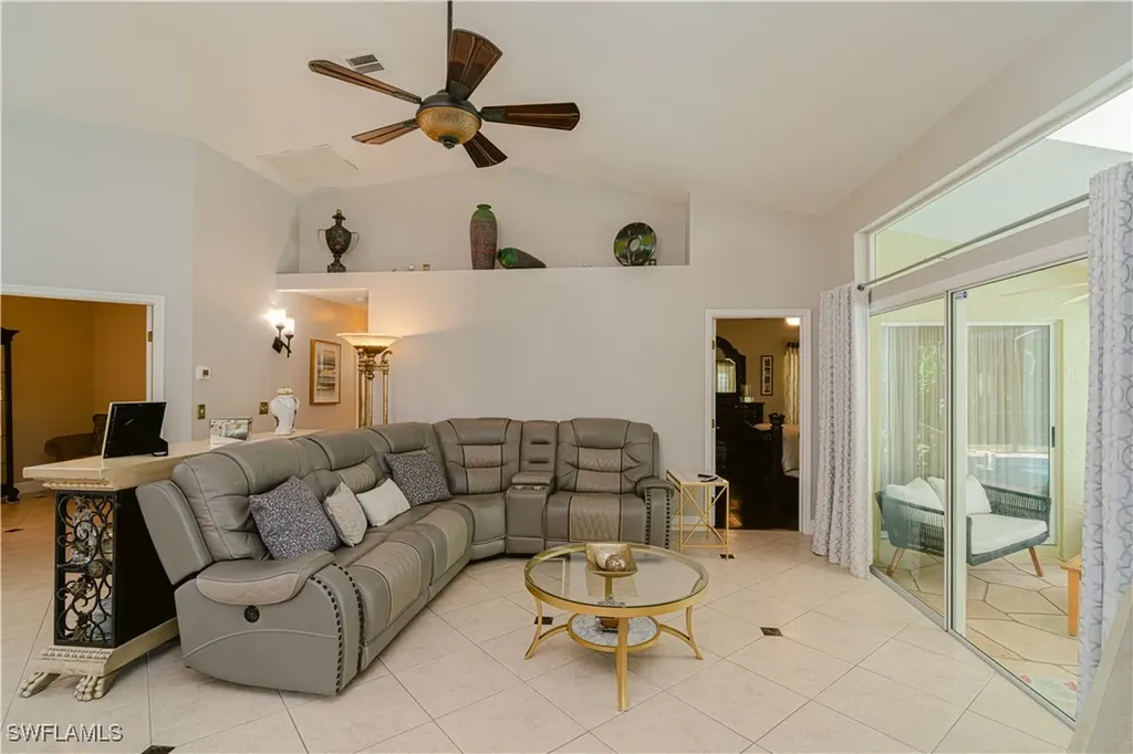 6631 Middlesex Place Naples FL 34104