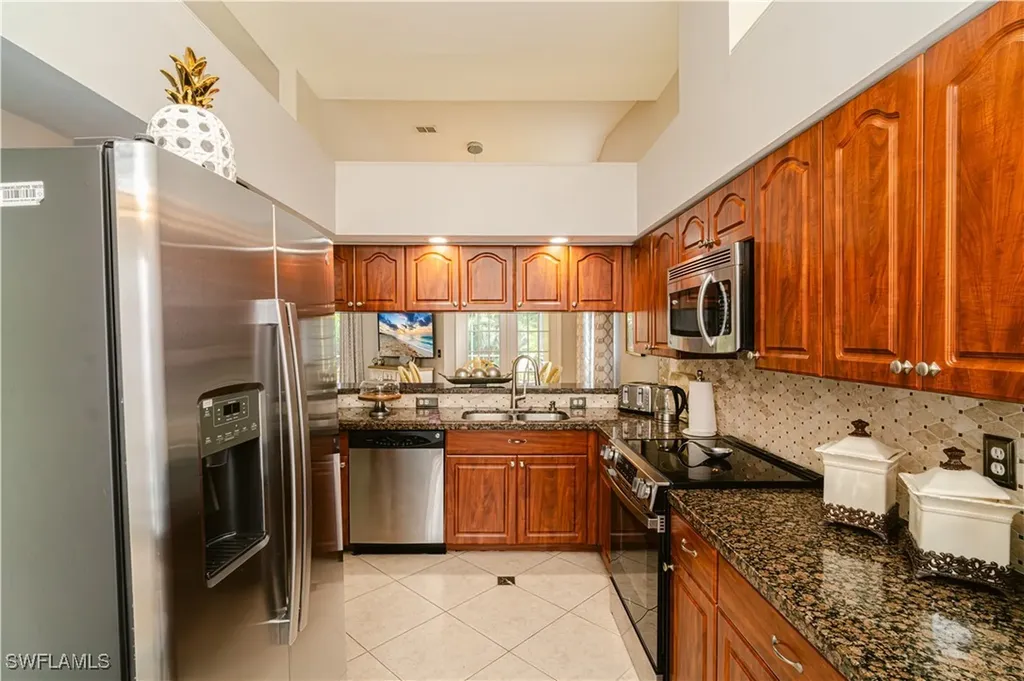 6631 Middlesex Place Naples FL 34104