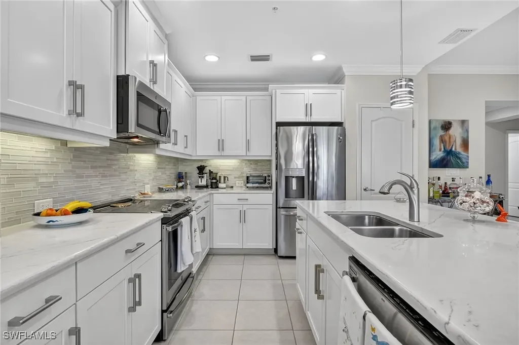6960 Avalon Circle Naples FL 34112