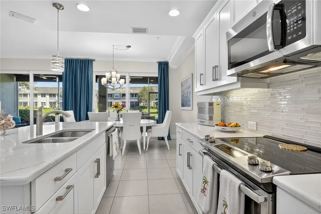 6960 Avalon Circle Naples FL 34112