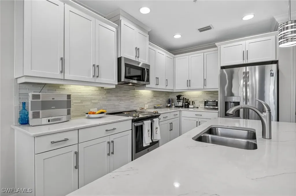 6960 Avalon Circle Naples FL 34112