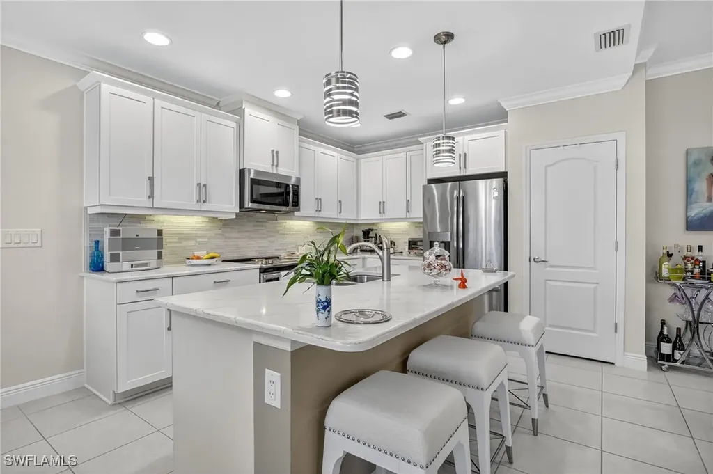 6960 Avalon Circle Naples FL 34112