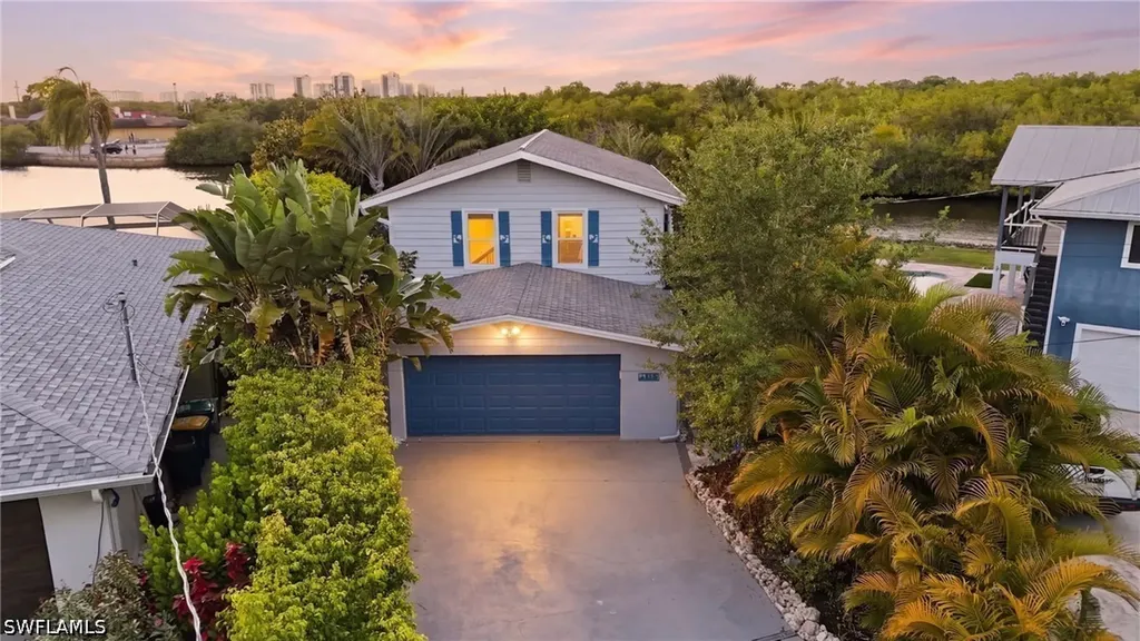 193 Cocohatchee Street Naples FL 34110