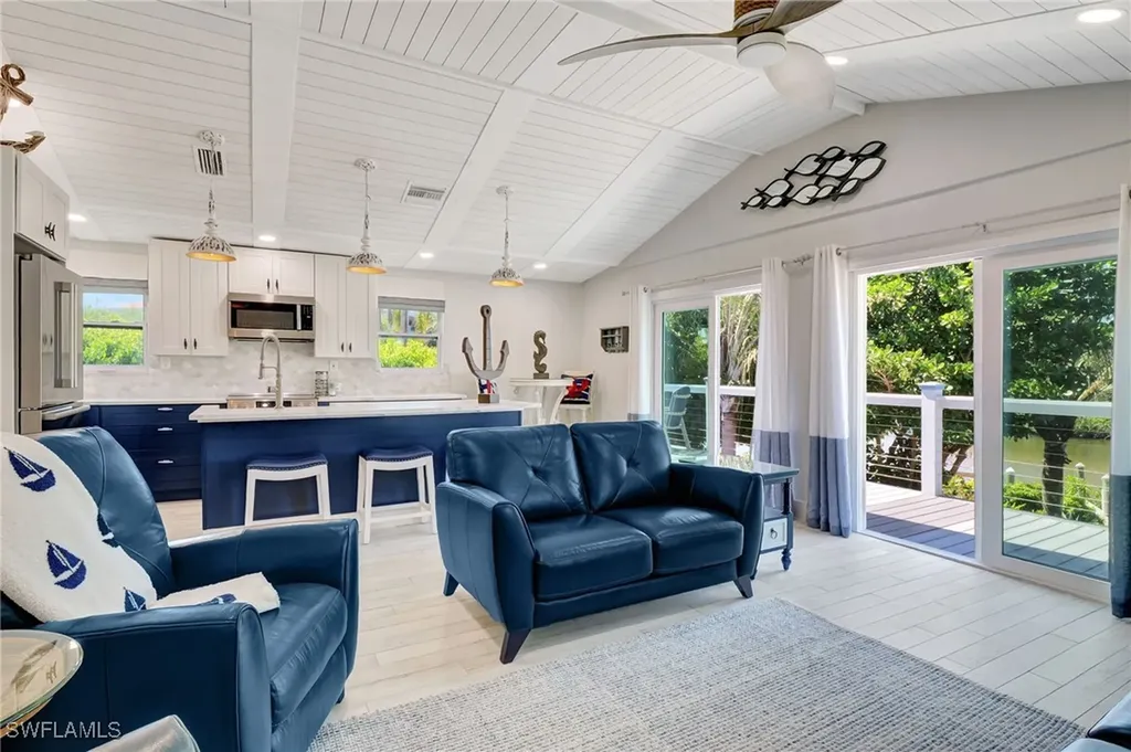 193 Cocohatchee Street Naples FL 34110