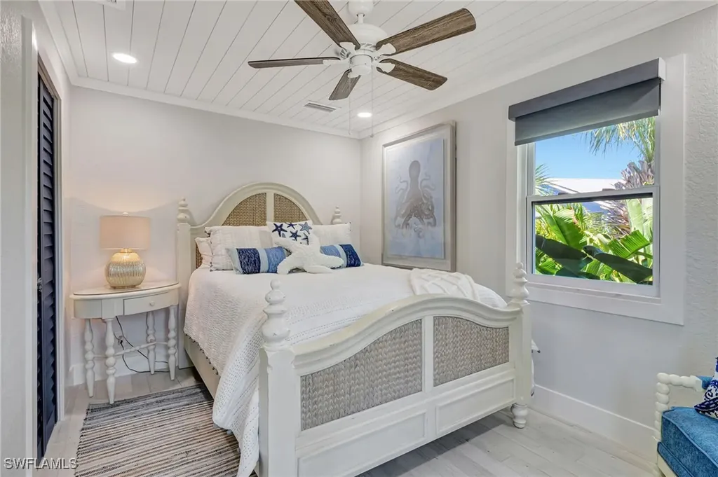 193 Cocohatchee Street Naples FL 34110