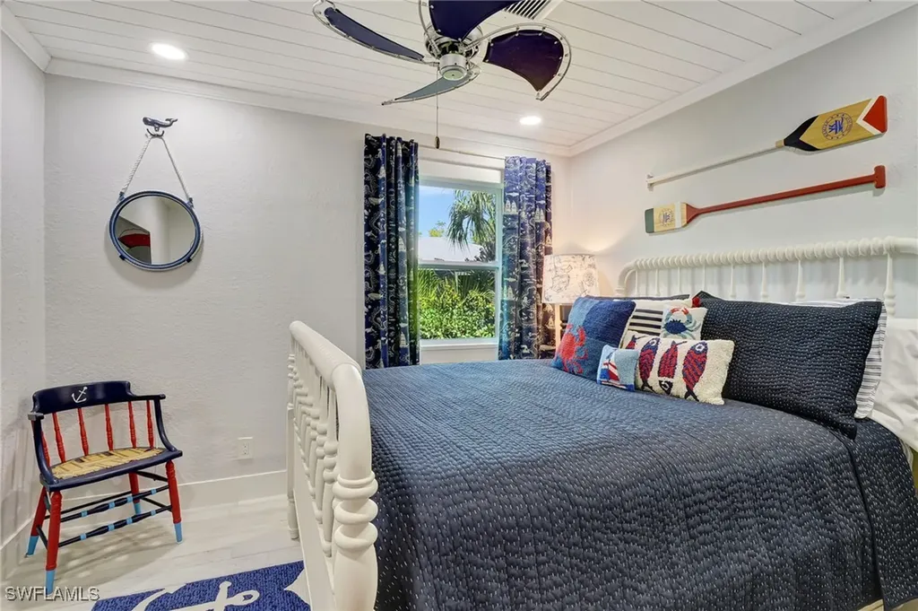 193 Cocohatchee Street Naples FL 34110