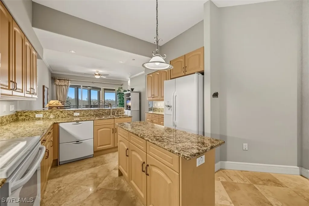 560 El Camino Real Naples FL 34119