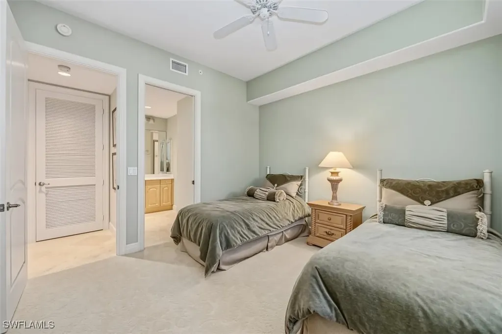 560 El Camino Real Naples FL 34119