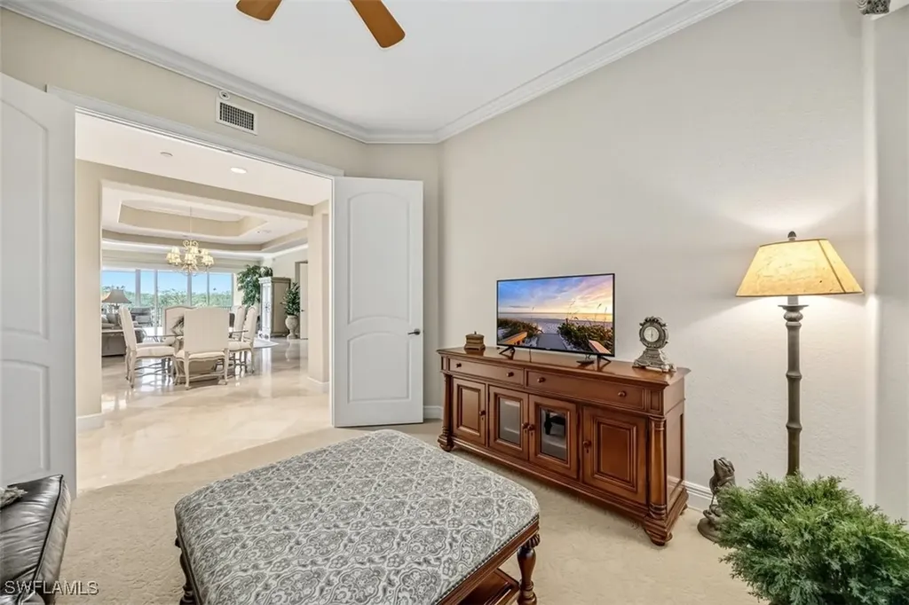 560 El Camino Real Naples FL 34119