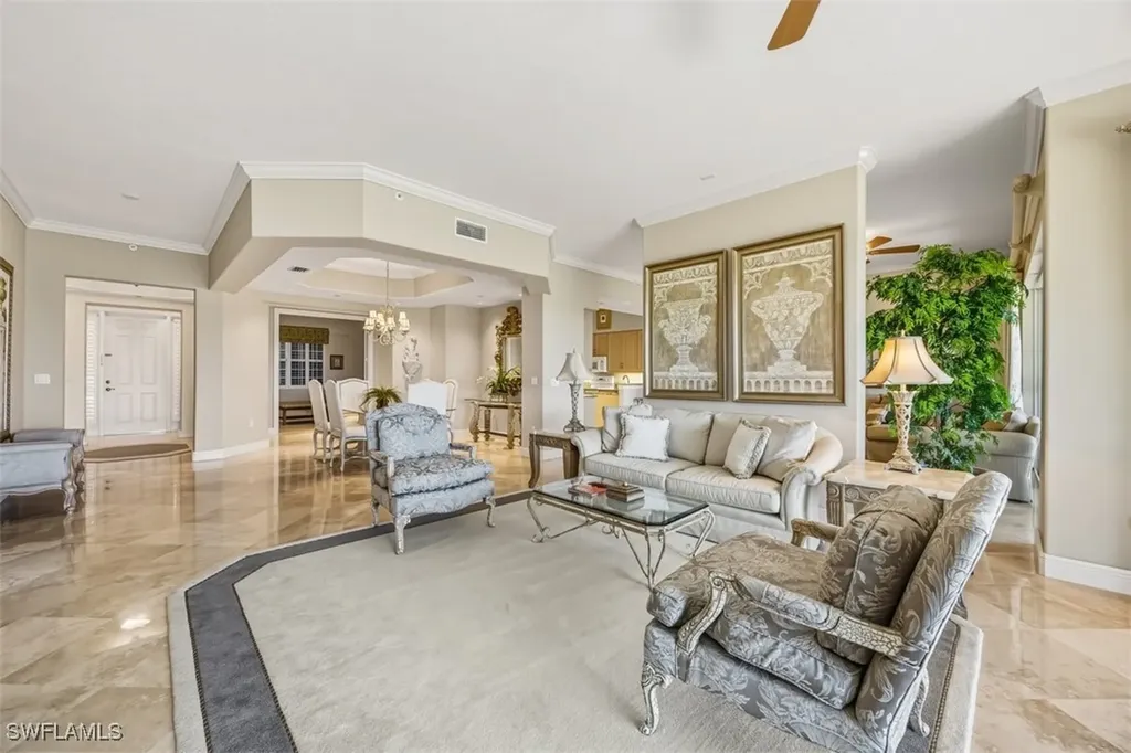 560 El Camino Real Naples FL 34119