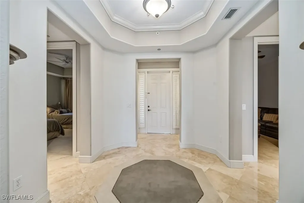 560 El Camino Real Naples FL 34119
