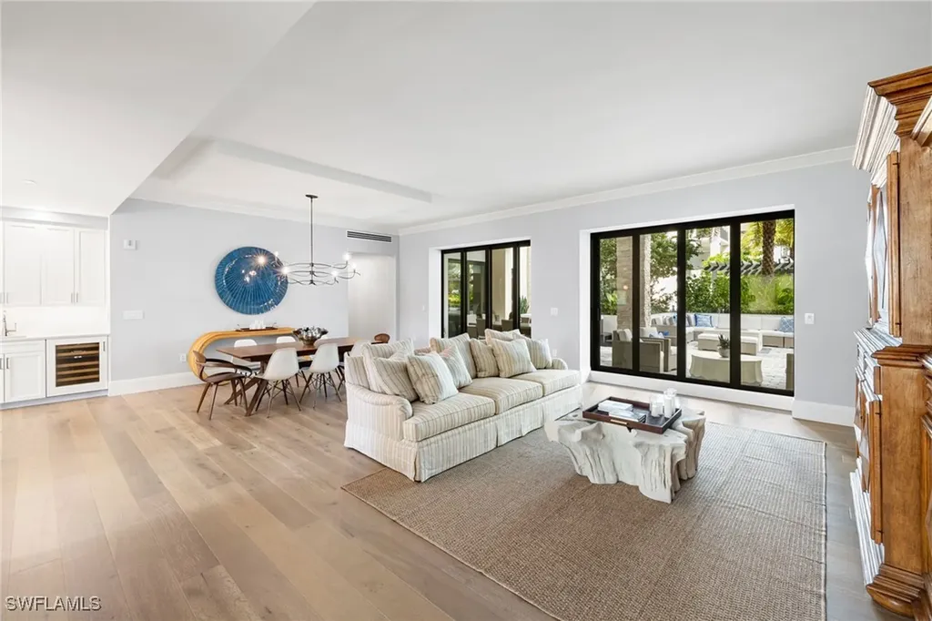 1130 3rd Avenue S Naples FL 34102