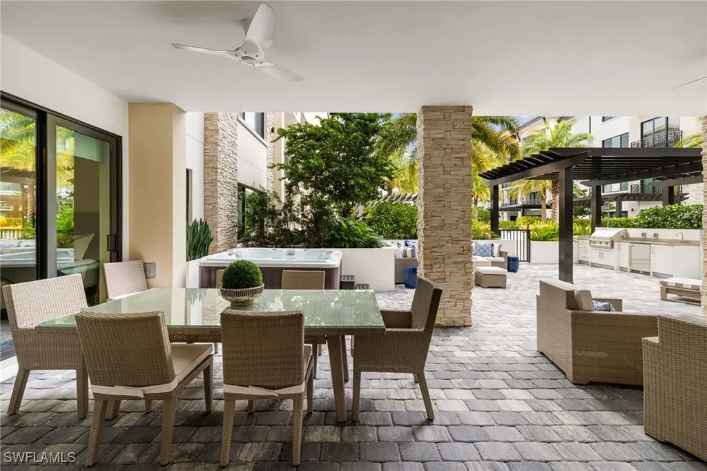 1130 3rd Avenue S Naples FL 34102