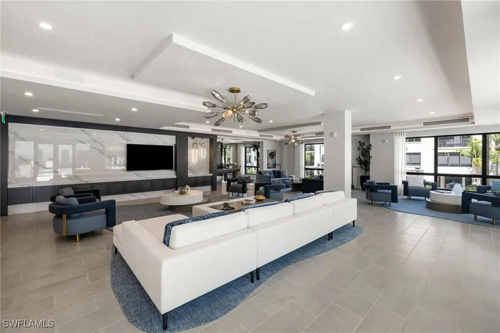 1130 3rd Avenue S Naples FL 34102