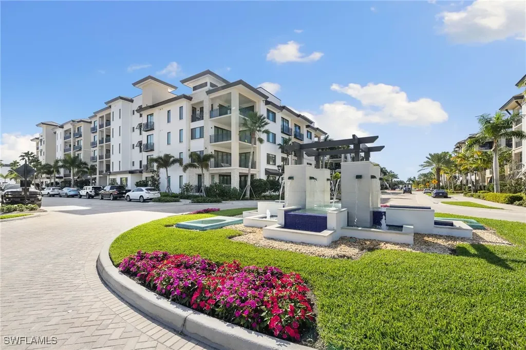 1130 3rd Avenue S Naples FL 34102