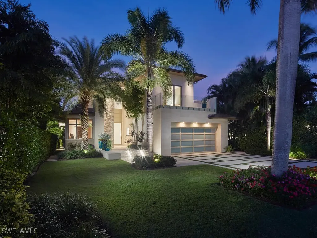 355 7th Avenue S Naples FL 34102