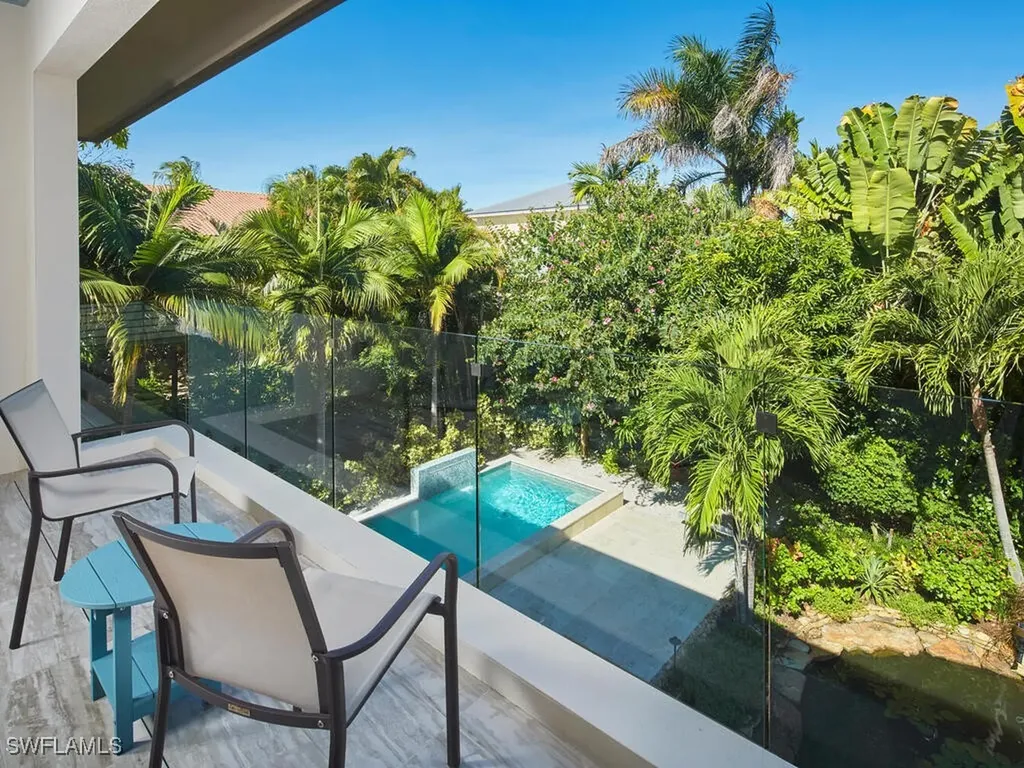 355 7th Avenue S Naples FL 34102