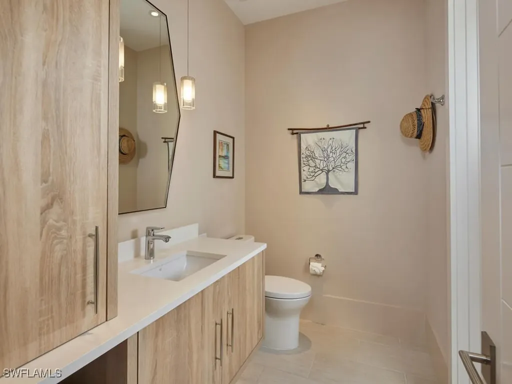 355 7th Avenue S Naples FL 34102