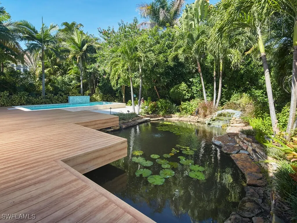355 7th Avenue S Naples FL 34102