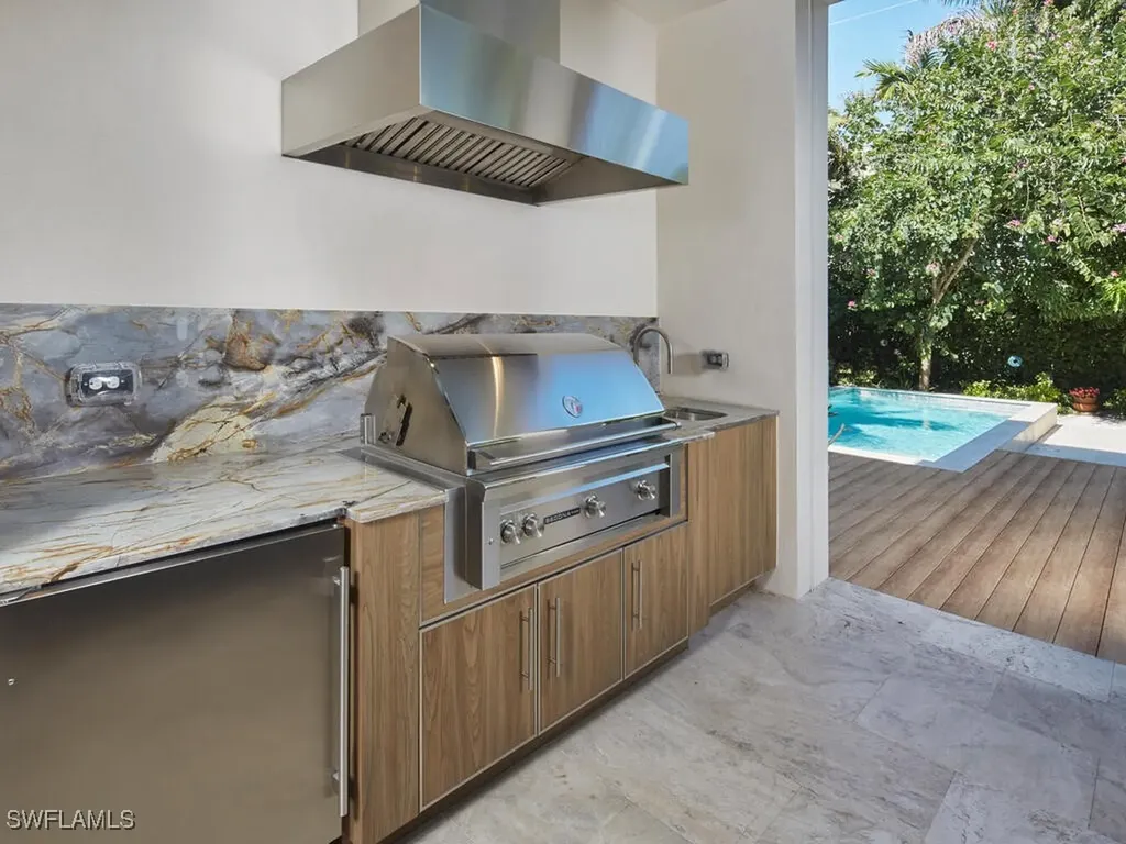 355 7th Avenue S Naples FL 34102